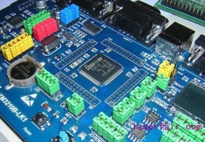 是什么讓汽車電子PCBA的激光焊接加工發(fā)展利好？