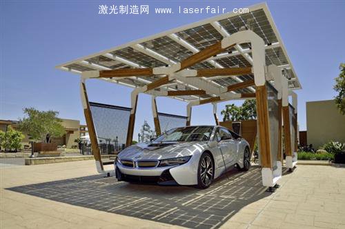 寶馬展示太陽(yáng)能概念車庫(kù) 為i系電動(dòng)車充電